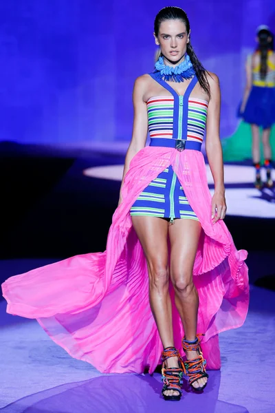 Look 9